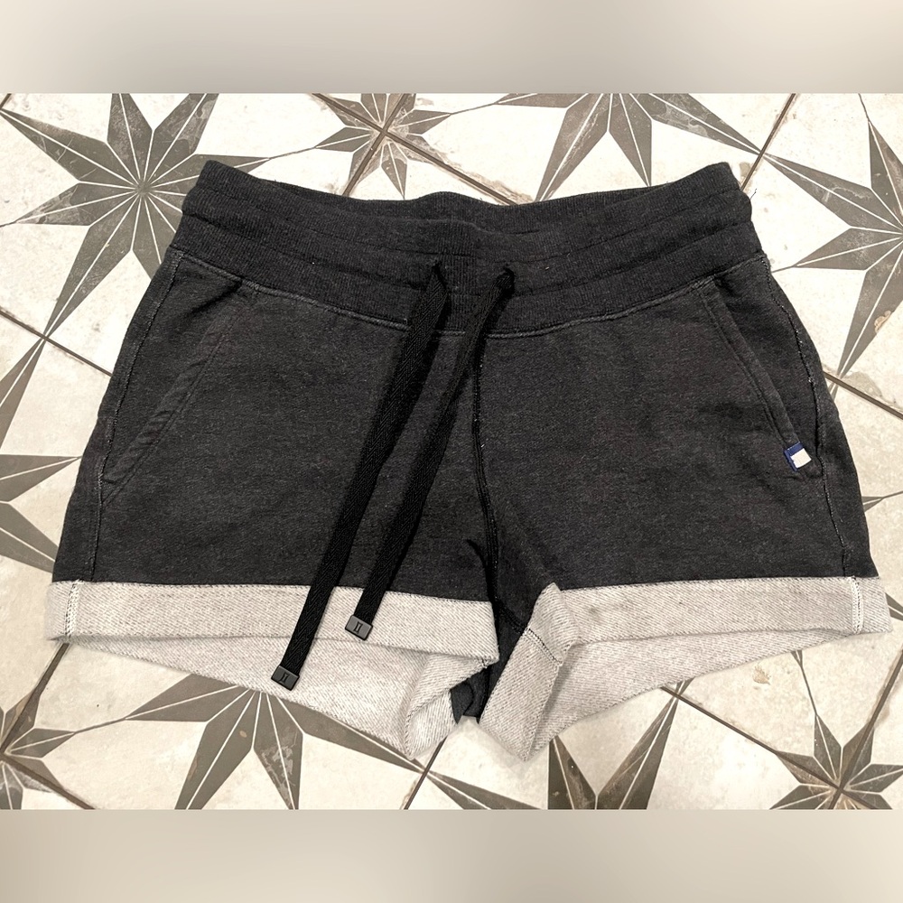 Women’s Kit and Ace Sweatshorts Size M